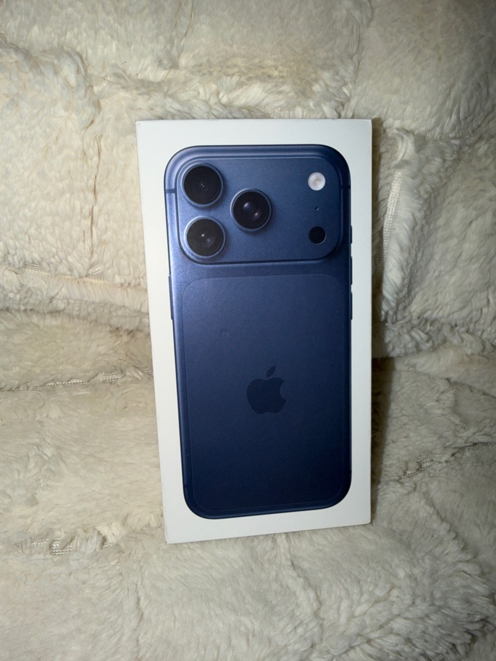 Apple iPhone 15 Pro Box - Navy Blue Artwork
